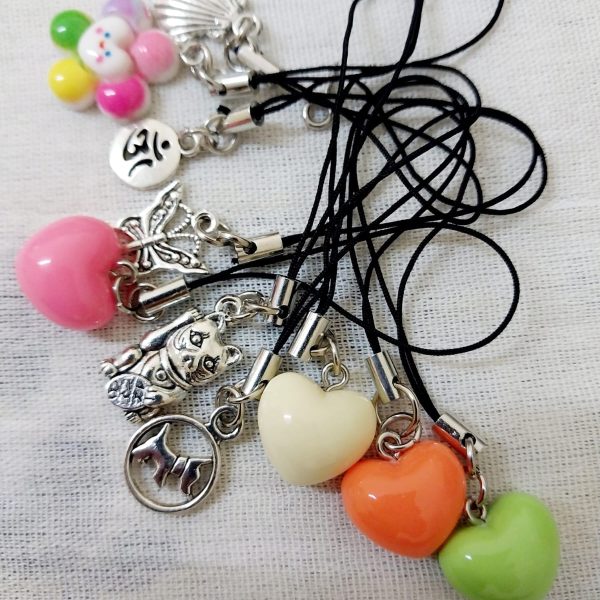ll. Accesorios para celular, cuaderno, agenda
